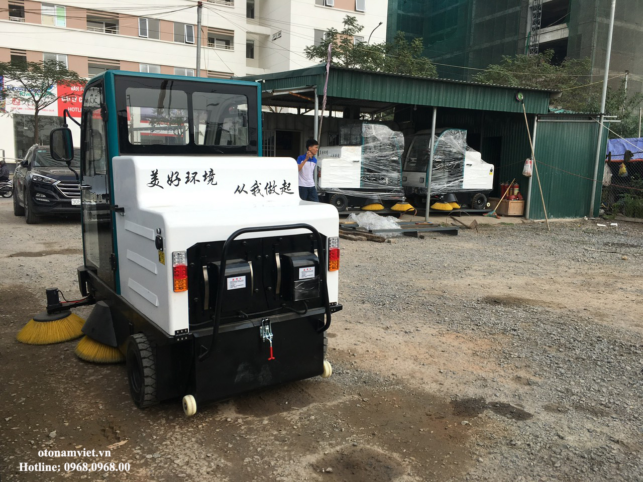 Xe quét nhà xưỡng công nghiệp chạy điện